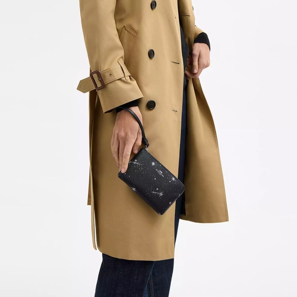 Coach Corner Zip Wristlet in Star Print Silver/Black Coated Canvas & Leather NWT - Picture 5 of 16